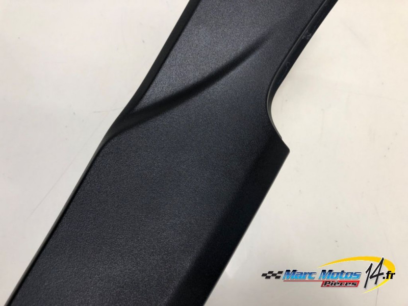 CACHE LATERAL INTERMEDIAIRE DROIT KAWASAKI ER6 N 2007