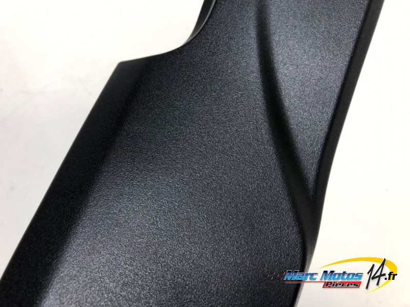 CACHE LATERAL INTERMEDIAIRE GAUCHE KAWASAKI ER6 N 2007