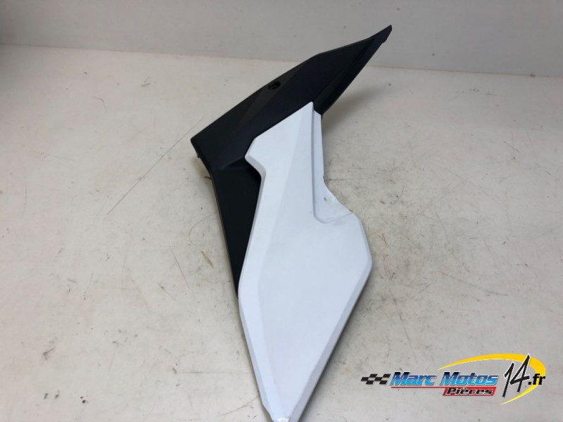 CACHE LATERAL INTERMEDIAIRE DROIT HONDA CB500F A2 ABS 2021