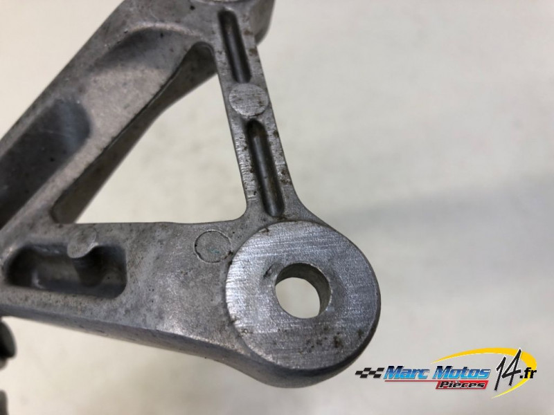 PLATINE ARRIERE DROITE HONDA CB500F A2 ABS 2021