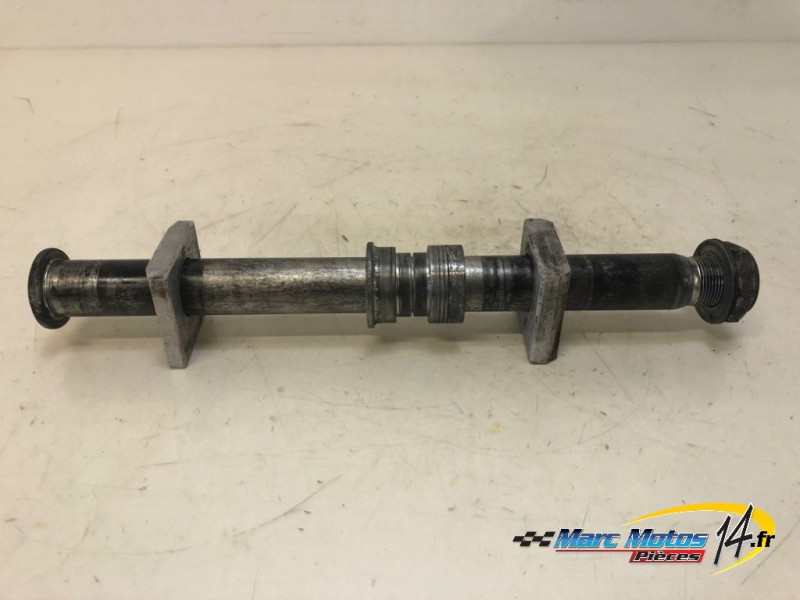 AXE DE ROUE ARRIERE SUZUKI 1000 TLR 2001