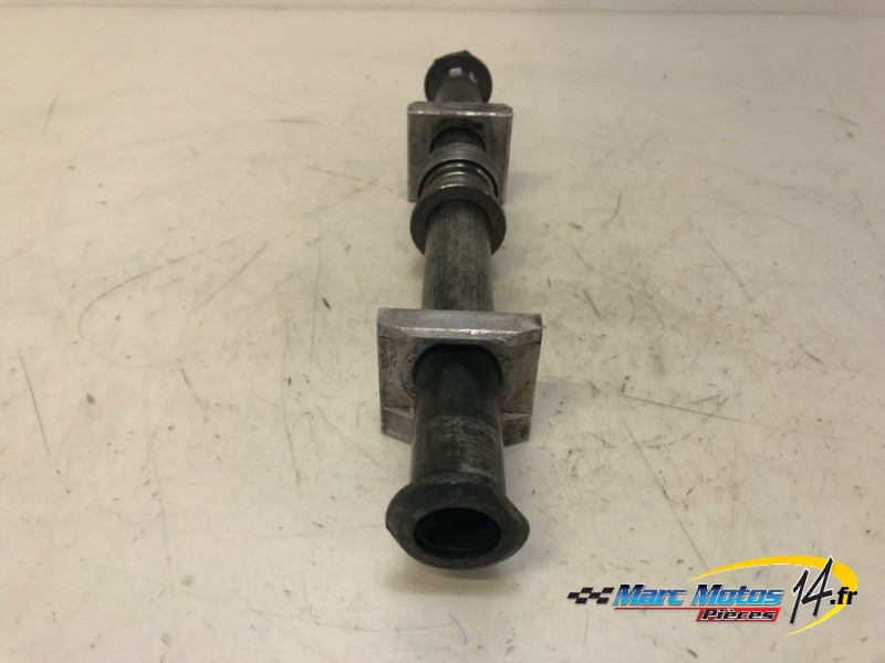 AXE DE ROUE ARRIERE SUZUKI 1000 TLR 2001