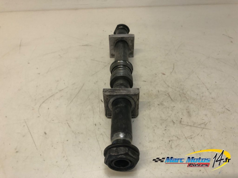 AXE DE ROUE ARRIERE SUZUKI 1000 TLR 2001