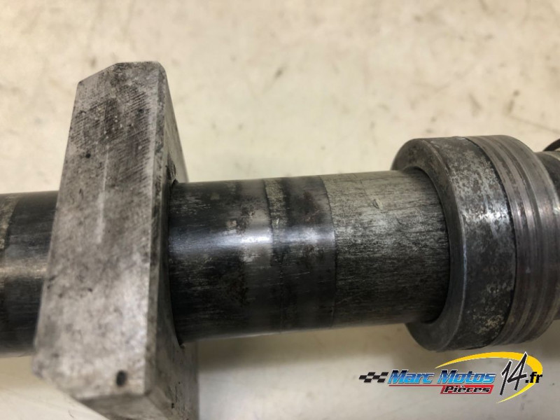 AXE DE ROUE ARRIERE SUZUKI 1000 TLR 2001