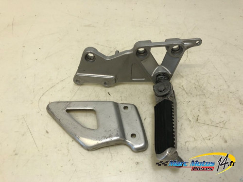 PLATINE AVANT DROITE SUZUKI 1000 TLR 2001