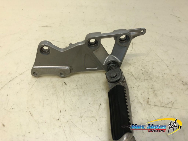 PLATINE AVANT DROITE SUZUKI 1000 TLR 2001