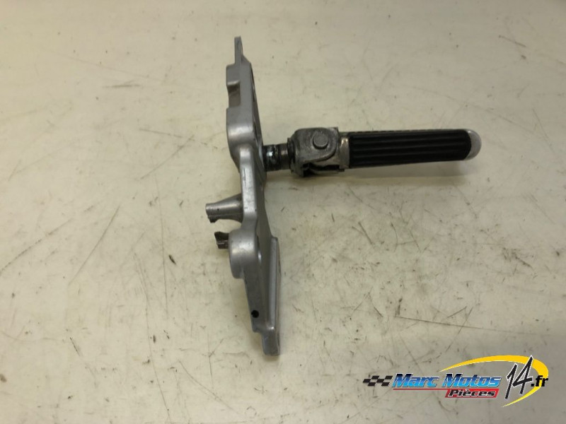 PLATINE AVANT DROITE SUZUKI 1000 TLR 2001