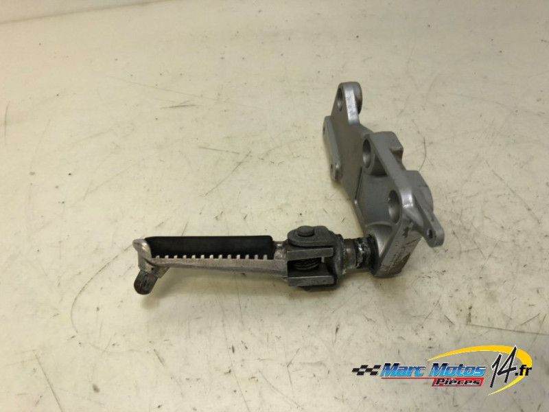 PLATINE AVANT DROITE SUZUKI 1000 TLR 2001