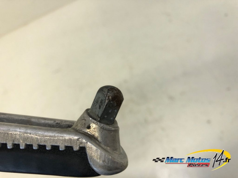 PLATINE AVANT DROITE SUZUKI 1000 TLR 2001