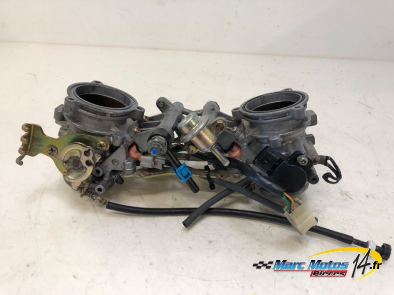 RAMPE D'INJECTION SUZUKI 1000 TLR 2001