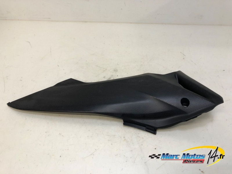 CACHE LATERAL INTERMEDIAIRE DROIT HONDA 600 CBR F ABS 2011