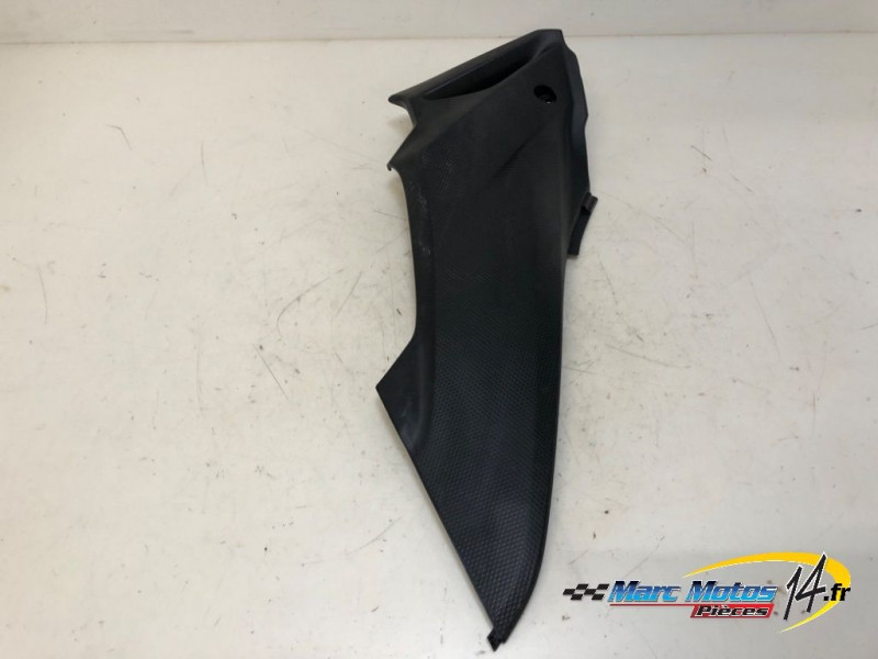 CACHE LATERAL INTERMEDIAIRE DROIT HONDA 600 CBR F ABS 2011