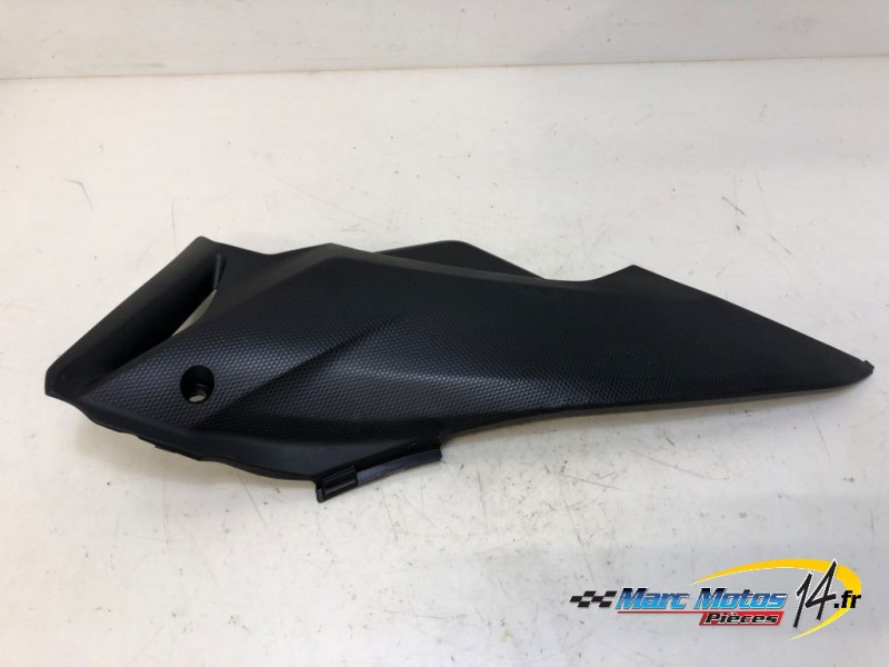CACHE LATERAL INTERMEDIAIRE GAUCHE HONDA 600 CBR F ABS 2011