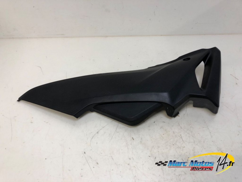 CACHE LATERAL INTERMEDIAIRE GAUCHE HONDA 600 CBR F ABS 2011
