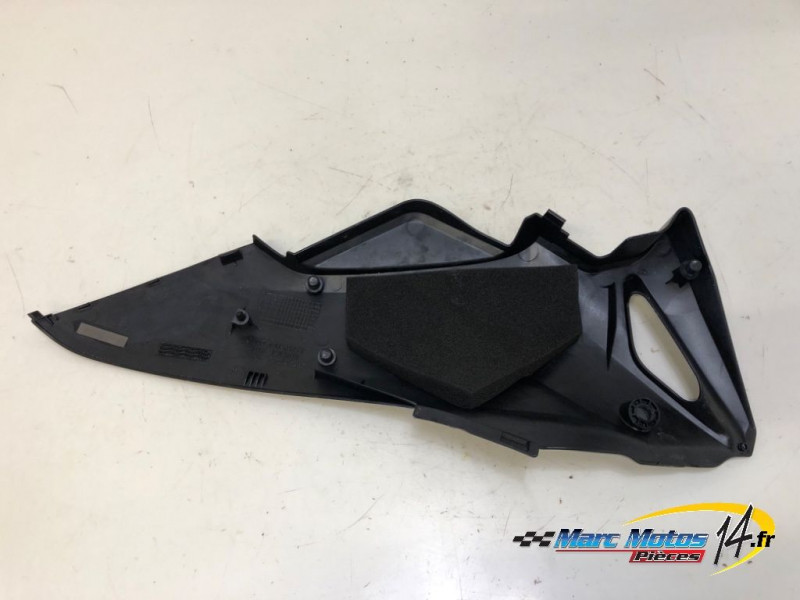 CACHE LATERAL INTERMEDIAIRE GAUCHE HONDA 600 CBR F ABS 2011