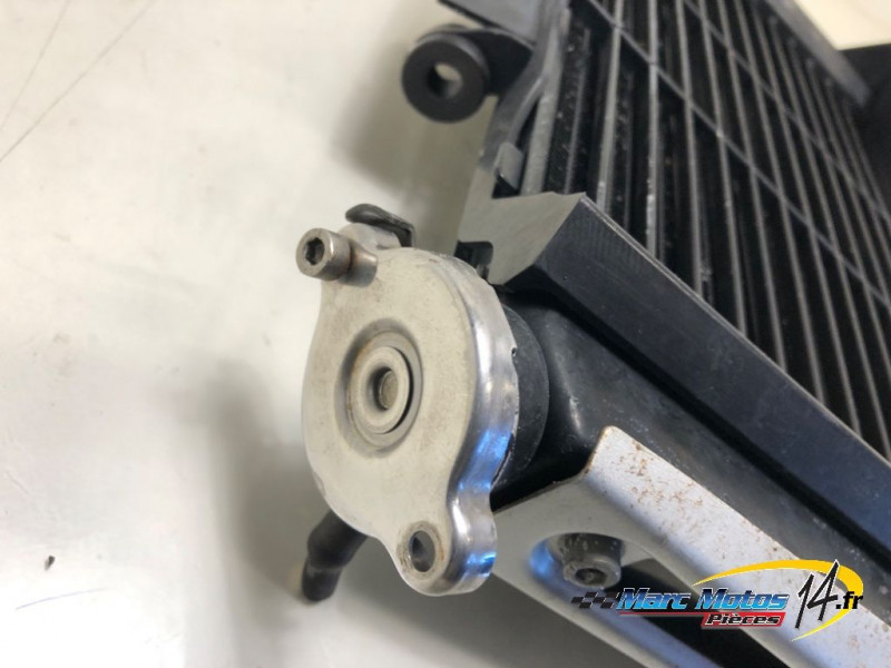 RADIATEUR D'EAU YAMAHA FZ6 N 2007