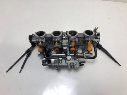 RAMPE D&#039;INJECTION YAMAHA FZ6 N 2007