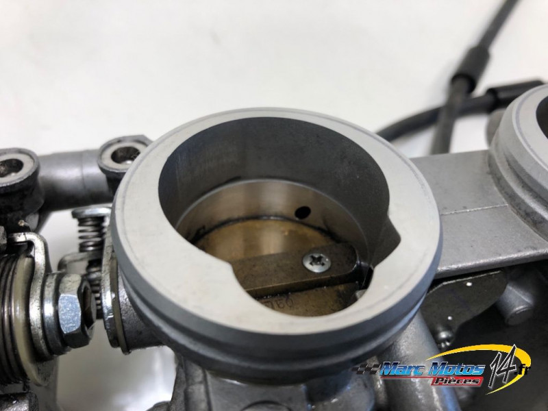 RAMPE D'INJECTION YAMAHA FZ6 N 2007