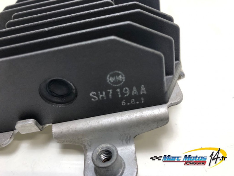 REGULATEUR YAMAHA FZ6 N 2007
