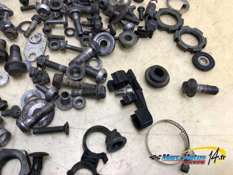 VISSERIE YAMAHA FZ6 N 2007