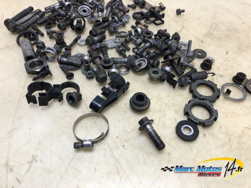 VISSERIE YAMAHA FZ6 N 2007