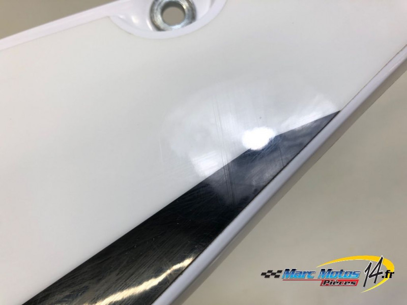 CACHE LATERAL GAUCHE RIEJU 50 MRT 2023