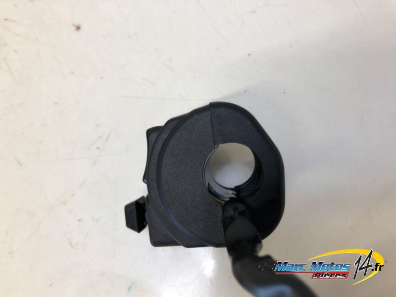 COMMODO GAUCHE RIEJU 50 MRT 2023