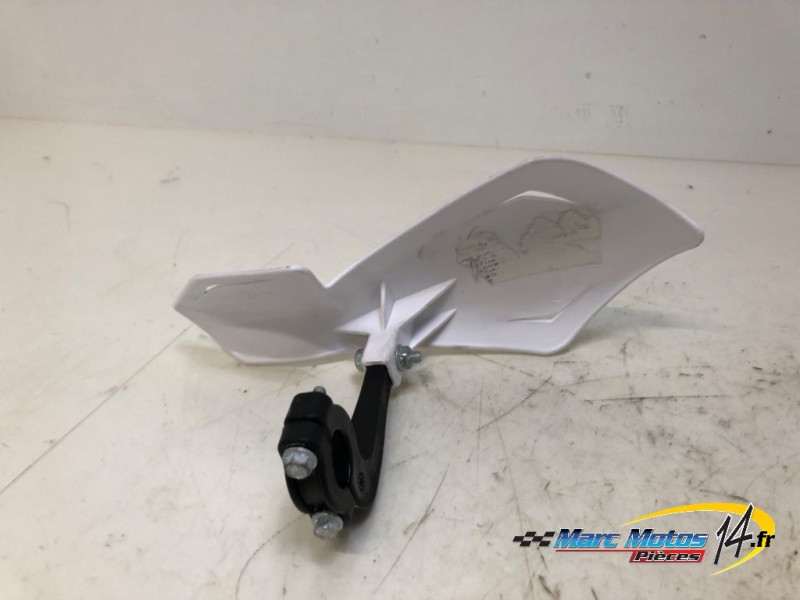 PROTEGE MAIN RIEJU 50 MRT 2023