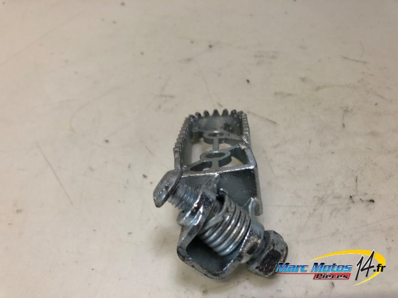 REPOSE-PIED AVANT DROIT RIEJU 50 MRT 2023