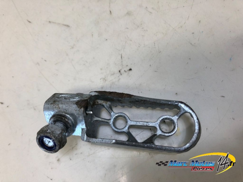 REPOSE-PIED AVANT GAUCHE RIEJU 50 MRT 2023