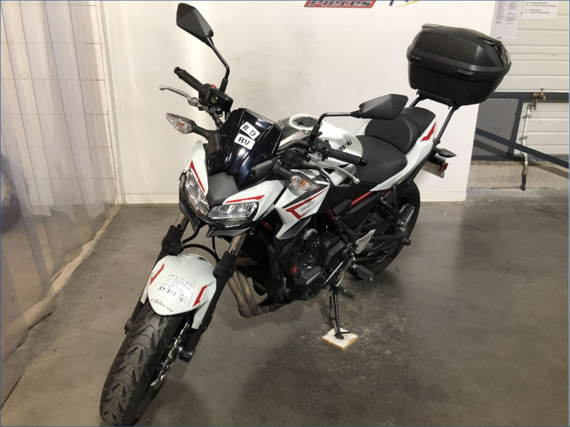KAWASAKI Z650 