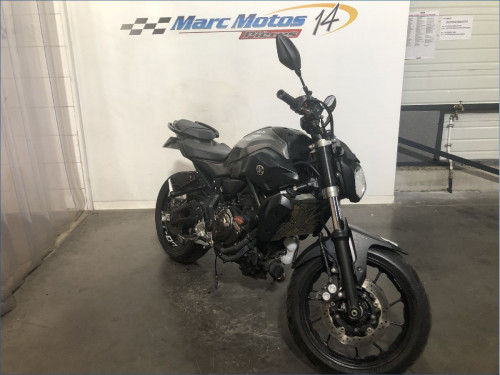 YAMAHA MT07 