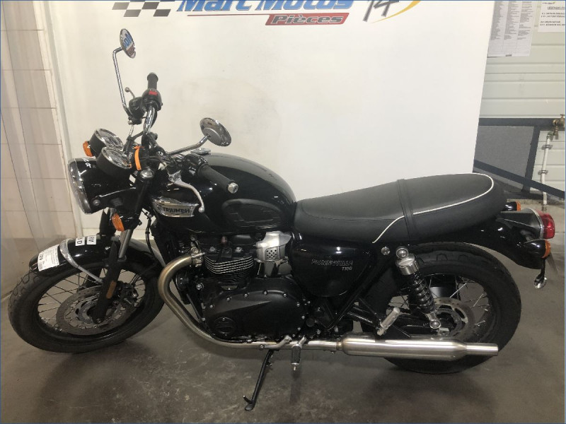 TRIUMPH 900 BONNEVILLE T100