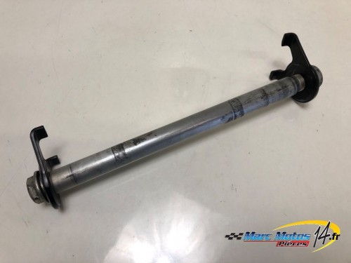 AXE DE ROUE ARRIERE SUZUKI 750 GSX-S 2019