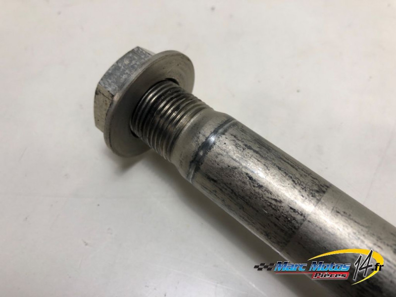 AXE DE ROUE AVANT SUZUKI 750 GSX-S 2019