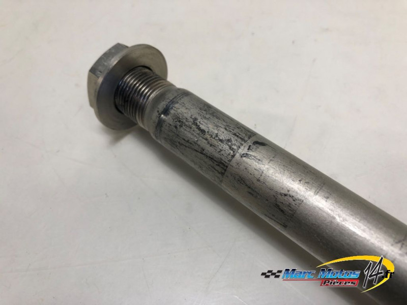 AXE DE ROUE AVANT SUZUKI 750 GSX-S 2019