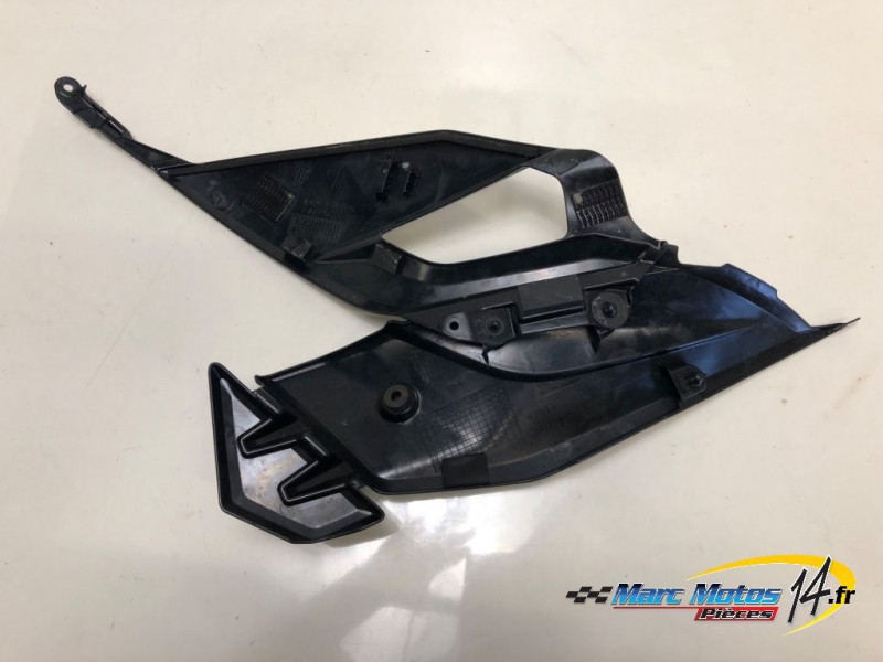 CACHE LATERAL INTERMEDIAIRE DROIT SUZUKI 750 GSX-S 2019