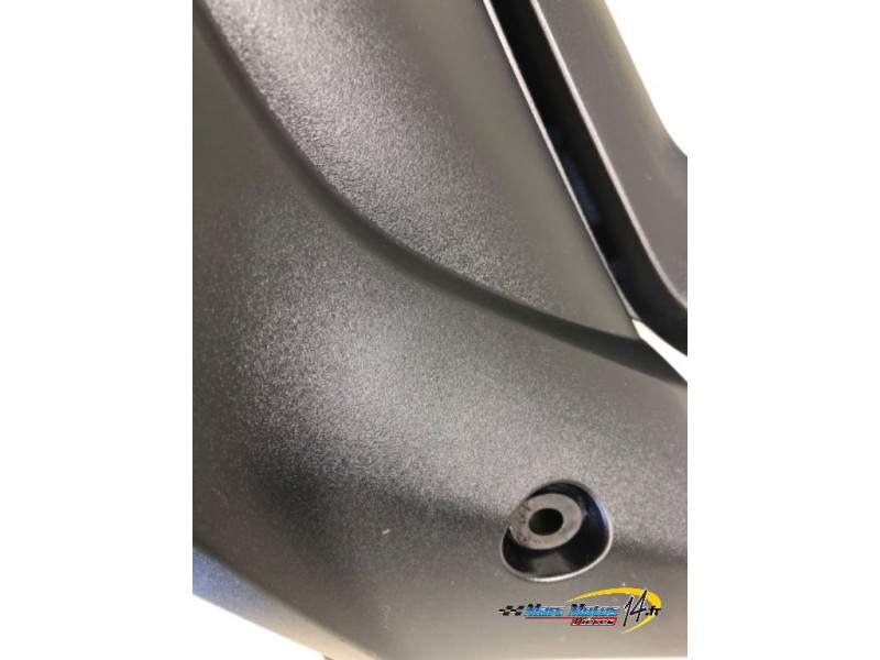 CACHE LATERAL INTERMEDIAIRE DROIT SUZUKI 750 GSX-S 2019