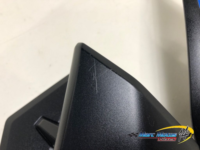 CACHE LATERAL INTERMEDIAIRE GAUCHE SUZUKI 750 GSX-S 2019