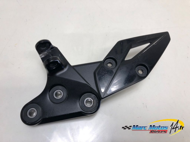 PLATINE AVANT DROITE SUZUKI 750 GSX-S 2019