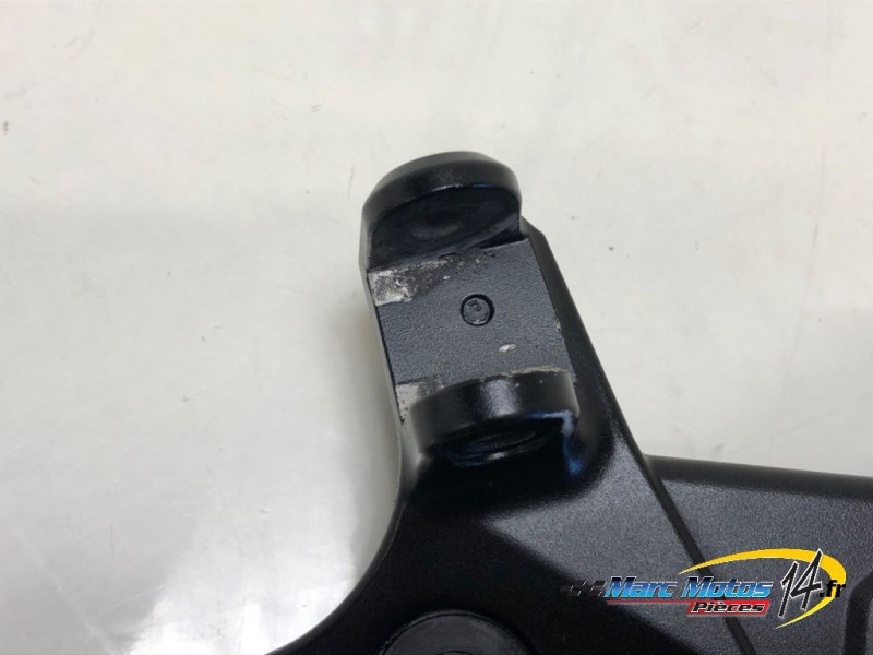 PLATINE AVANT DROITE SUZUKI 750 GSX-S 2019