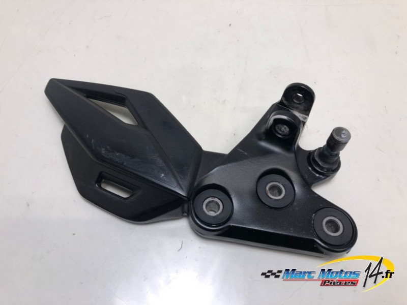 PLATINE AVANT GAUCHE SUZUKI 750 GSX-S 2019