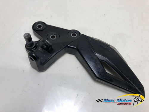 PLATINE AVANT GAUCHE SUZUKI 750 GSX-S 2019