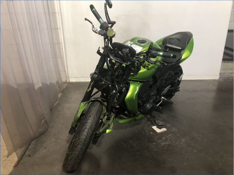 KAWASAKI Z750 