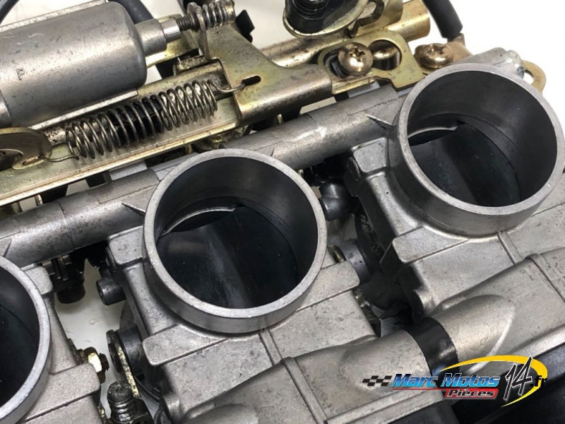 RAMPE D'INJECTION YAMAHA R6 2005