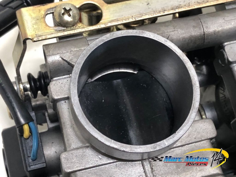 RAMPE D'INJECTION YAMAHA R6 2005