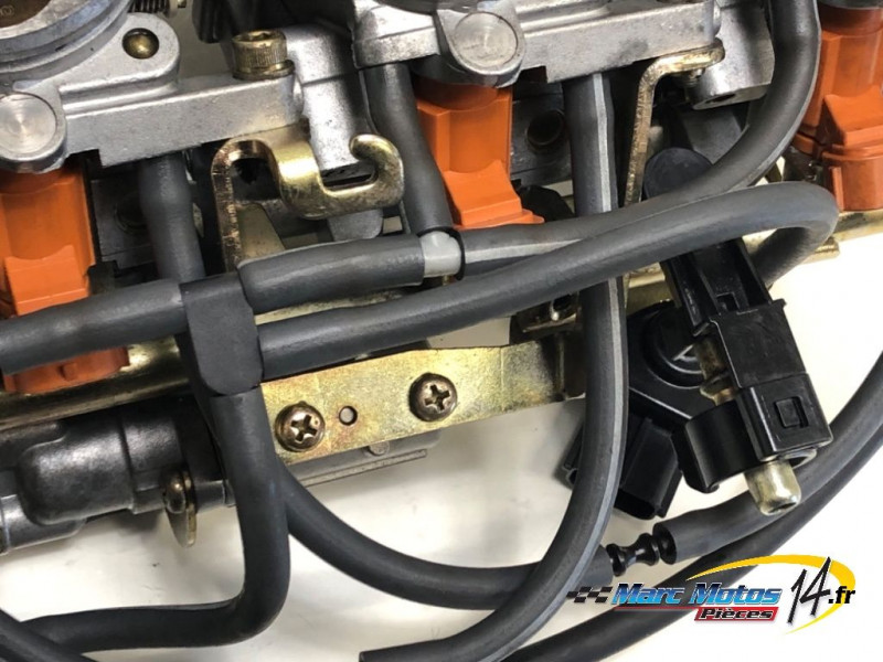 RAMPE D'INJECTION YAMAHA R6 2005