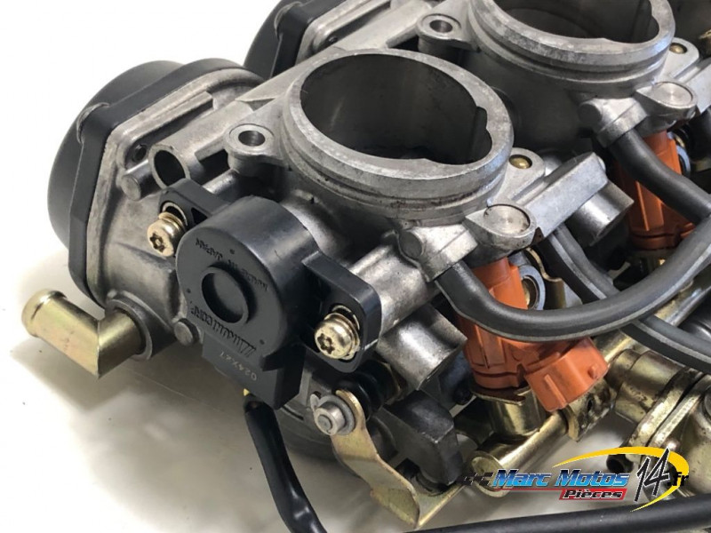 RAMPE D'INJECTION YAMAHA R6 2005