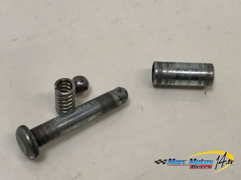 REPOSE-PIED ARRIERE DROIT YAMAHA 125 XMAX 2012