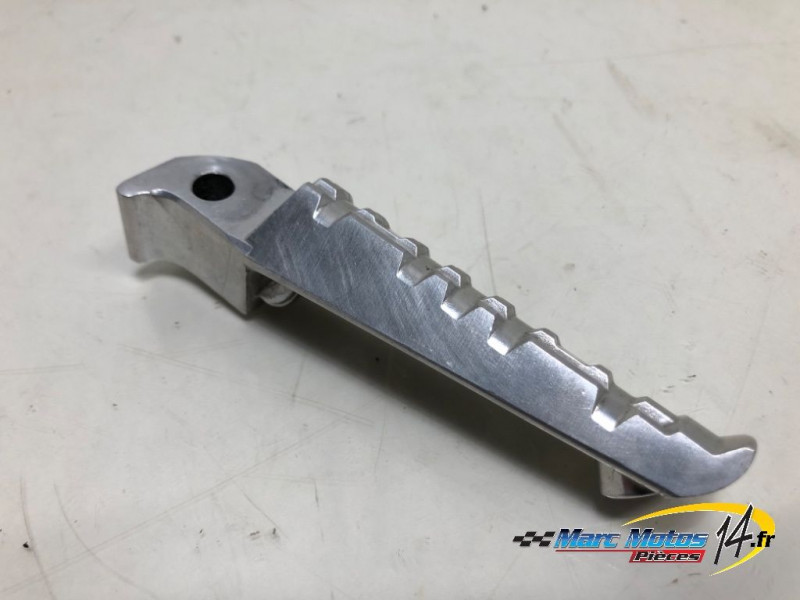REPOSE-PIED ARRIERE GAUCHE YAMAHA 125 XMAX 2012